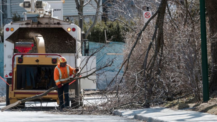 Ratusan Ribu Rumah di Kanada Kehilangan Aliran Listrik usai Badai Es
