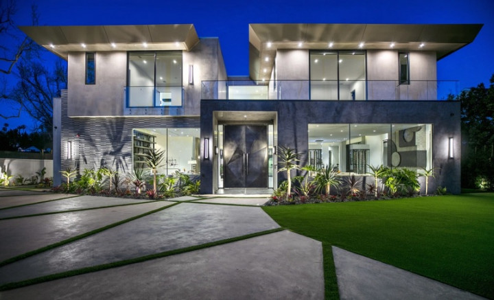 Sosialita Indonesia Beli Rumah Rp310 Miliar di California