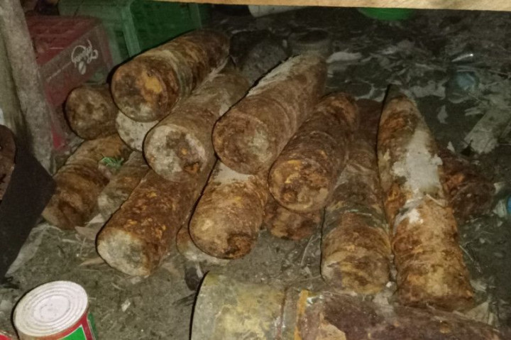 Brimob Polda Babel Evakuasi Temuan 20 Mortir Aktif Sisa Perang Dunia II