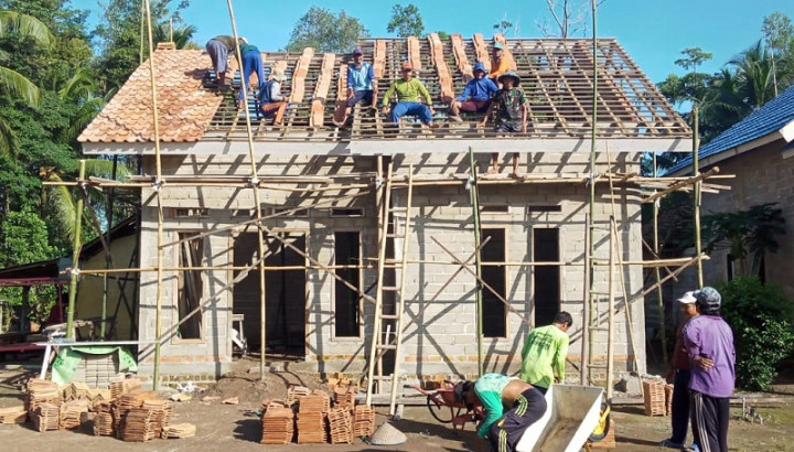 Penerima Bantuan Bedah Rumah di Kabupaten Sigi Dapat Rp20 Juta