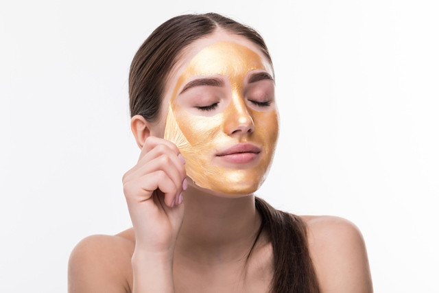 Yuk, kita coba buat masker peel-off DIY adalah untuk meremajakan kulit. (Foto: Ilustrasi/Dok. Freepik.com)