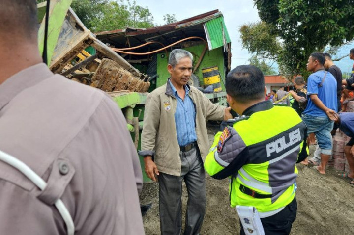 Rem Truk Blong di Panyalaian Sumbar, 15 Orang Luka dan 1 Tewas