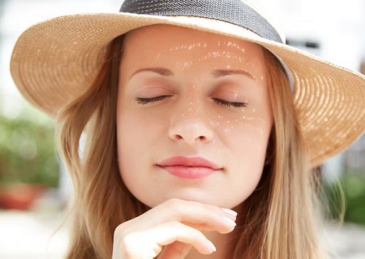 BMKG Prediksi Panas Ekstrem Hari Ini, Ketahui Angka SPF Sunscreen yang Kamu Butuhkan