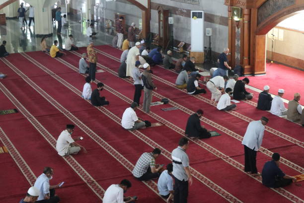 Tata Cara Salat Jamak Takhir dan Bacaan Niat