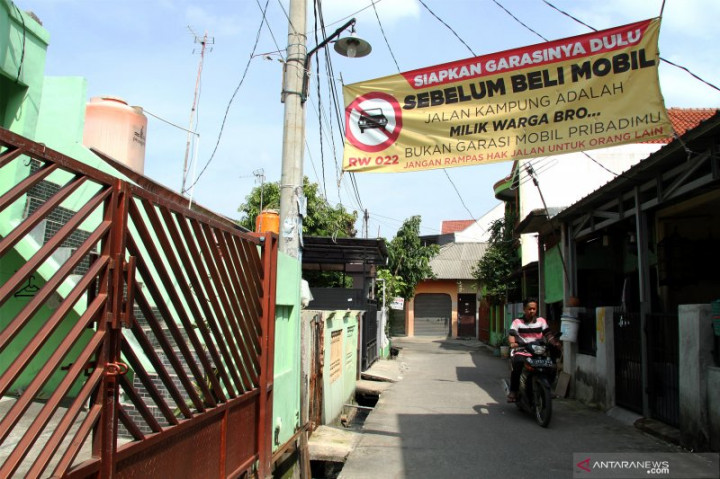 Pemprov DKI Jakarta Godok Sanksi Pemilik Mobil Tak Punya Garasi