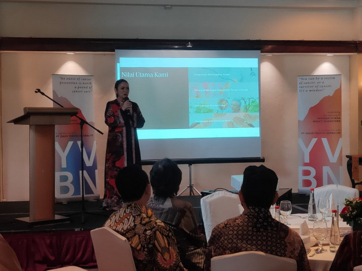 Vina Panduwinata Bikin Yayasan untuk Bantu Penderita Kanker Kurang Mampu