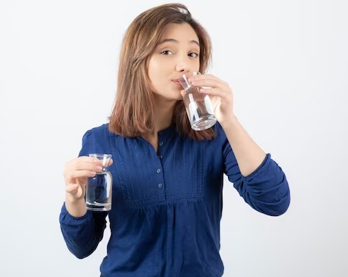 Lebih Baik Mana, Air Dingin atau Air Hangat untuk Berbuka Puasa?