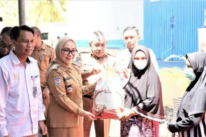500 Ton Beras Cadangan Disalurkan untuk Warga Mamuju