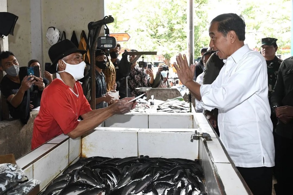 Jokowi: Masalah Distribusi Picu Perbedaan Harga Bahan Pokok di Cilegon