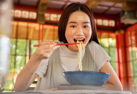 4 Hal yang Harus Diingat Penderita Asam Urat Bila Ingin Makan Mi