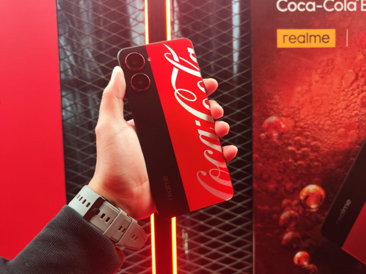 Hands-On realme 10 Pro 5G Coca-Cola Edition, Keren Banget