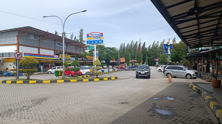 Rest Area 207 Palikanci Cirebon Mulai Dipadati Pemudik