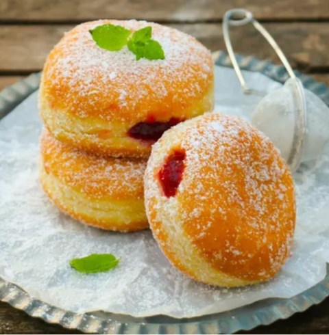 Resep bomboloni, donat khas Italia untuk acara potluck bukber kamu yang spesial. (Foto: Dok. Endeus TV)