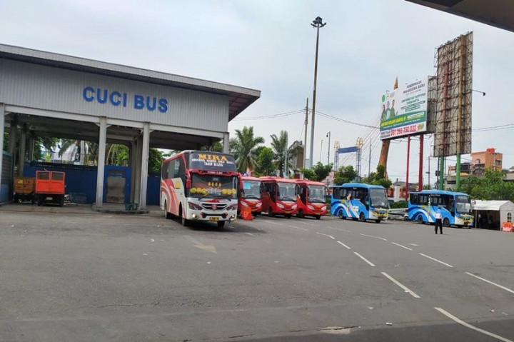 Penumpang Datang di Terminal Tirtonadi Solo Masih Didominasi Warga Lokal