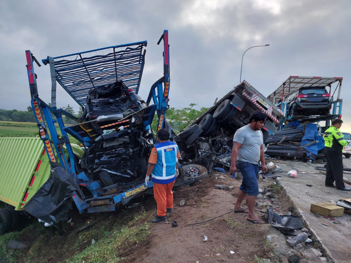 Kecelakaan Beruntun di Tol Semarang-Solo, Kernet Trailer Sempat Teriak Rem Blong