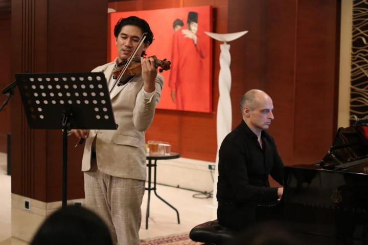 Iskandar Widjaja Merawat Tradisi Musik Klasik lewat 'A Night with Bach'