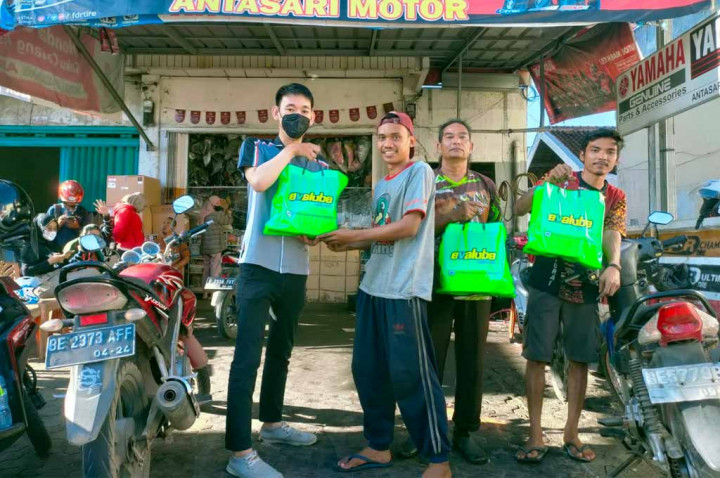 Gandeng Komunitas Motor, Cara Evalube Gelar Giat Ramadan