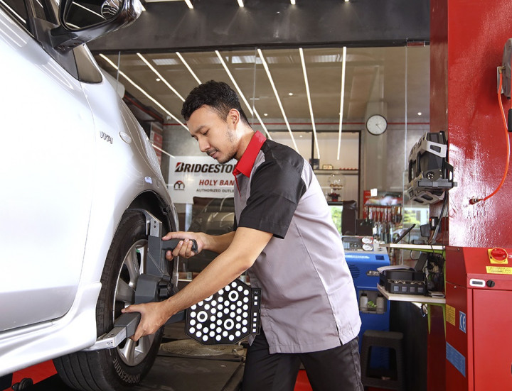 Mengurangi Risiko Masalah Mudik dengan Cara Mengecek Ban