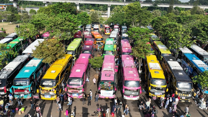 212 Bus Angkut Warga dari Jabodetabek Mudik Gratis ke Jateng