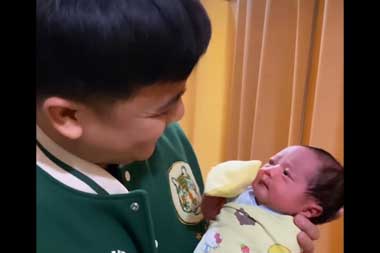 Billy Syahputra Pamer Anak Pertama, Ternyata Ini Faktanya