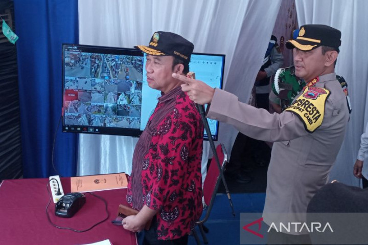 Bupati Banyumas Persilakan Muhammadiyah Salat Id di Alun-Alun