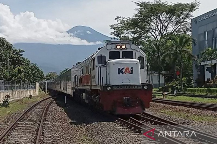 Sejumlah Kereta Api Alami Keterlambatan Akibat KA Bogowonto Bermasalah