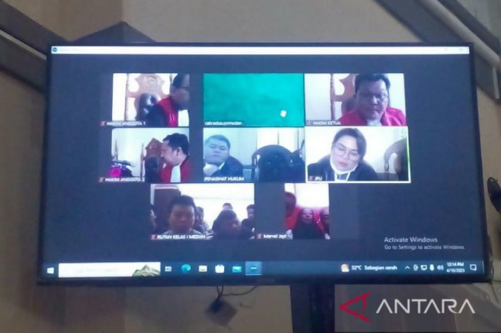 15 Operator Judi <i>Online</i> Divonis 10 Bulan Penjara