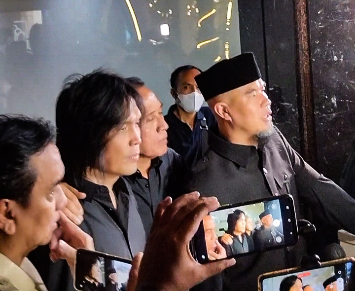 Ahmad Dhani dan Once Akhirnya Bertemu, Sempat Berdebat lalu Berjabat Tangan