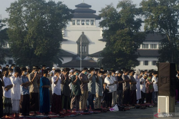 Warga Muhammadiyah Kota Bandung Gelar Salat Id di Lapangan Lodaya