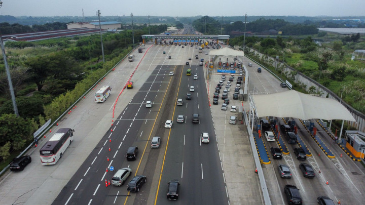 Jumlah Kendaraan Menuju Semarang, Surabaya, dan Malang Melalui Tol Meningkat