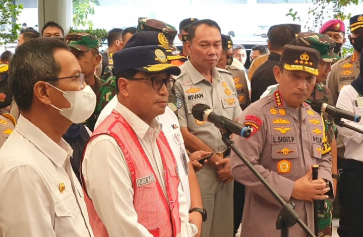 Tinjau Stasiun Pasar Senen, Kapolri Sebut Peningkatan Jumlah Penumpang Diprediksi Terjadi hingga Lebaran