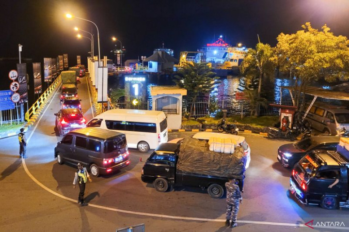 179.378 Orang Tinggalkan Bali Via Penyeberangan Gilimanuk-Ketapang