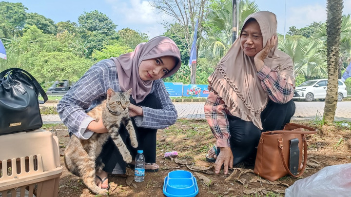 Tak Tega Ditinggal, Cerita Pemudik Asal Banten Bawa Si Gemoy Pulang Kampung