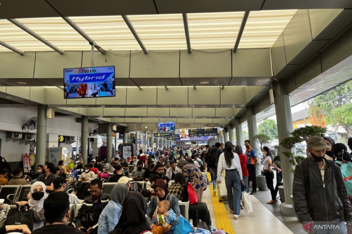 H-2 Lebaran, 24.200 Pemudik Berangkat dari Stasiun Pasar Senen