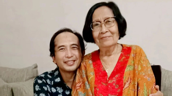 Ibunda Piyu Padi Dimakamkan Siang Ini di Surabaya