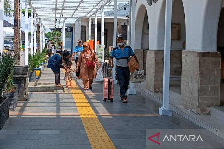 KAI Cirebon Angkut 13.522 Penumpang pada Puncak Arus Mudik
