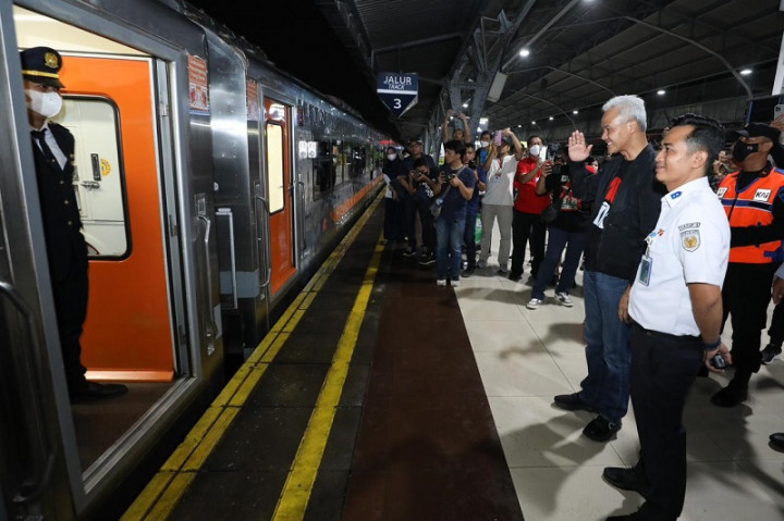 Perjalanan KRL Yogyakarta-Solo Hingga Tengah Malam
