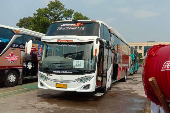 Cegah Mekaniknya Mudik Pakai Motor, EMLI Siapkan Bus Mewah