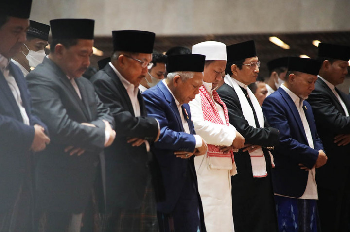 Wapres dan Sejumlah Menteri Salat Idulfitri di Masjid Istiqlal