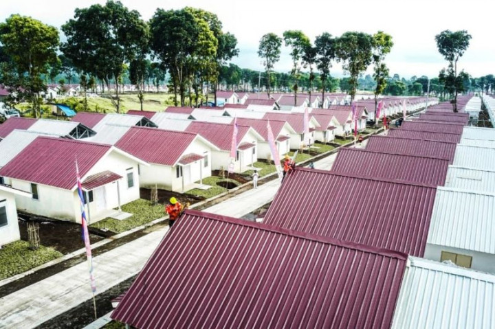 Ribuan Warga Korban Erupsi Semeru Rayakan Lebaran di Hunian Baru