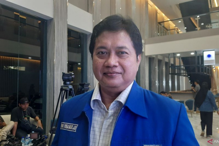 Ganjar <i>Nyapres</i>, KIB Ketemu Lusa