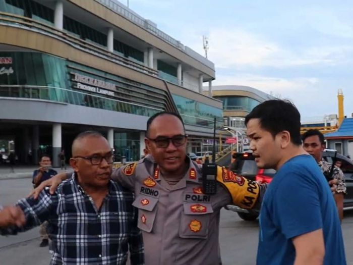 Pemudik Mengamuk Gegara Pejabat BPTD Serobot Antrean di Pelabuhan Bakauheni