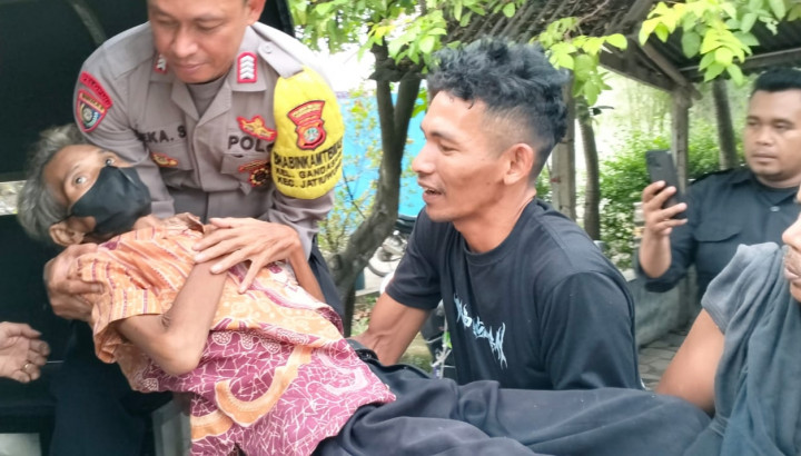Miris, Lansia Penyandang Disabilitas Dibuang di Tepi Jalan Jatiuwung Kota Tangerang