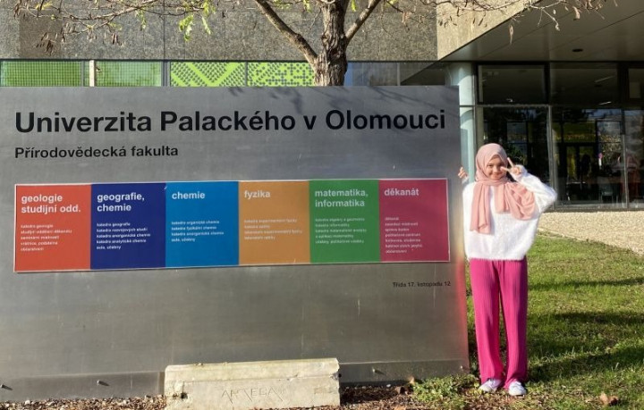 Oleh-Oleh Syifaa Ikut Program IISMA di Ceko, Program Kelar Skripsi pun Beres