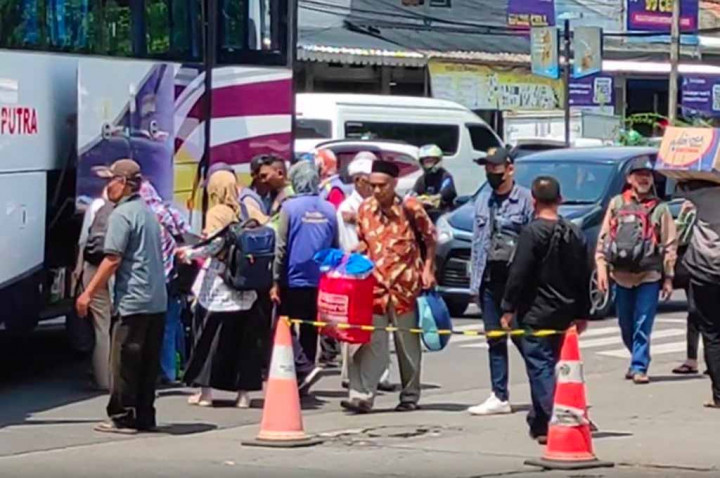 Terminal Leuwipanjang Bandung Dipadati Penumpang Jabodetabek