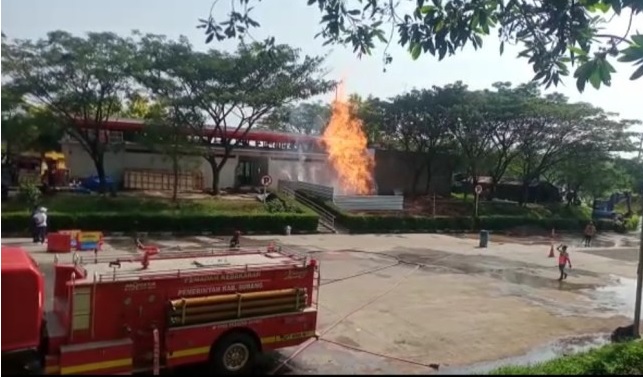 12 Jam Berlalu, Semburan Api di Cipali Belum Padam