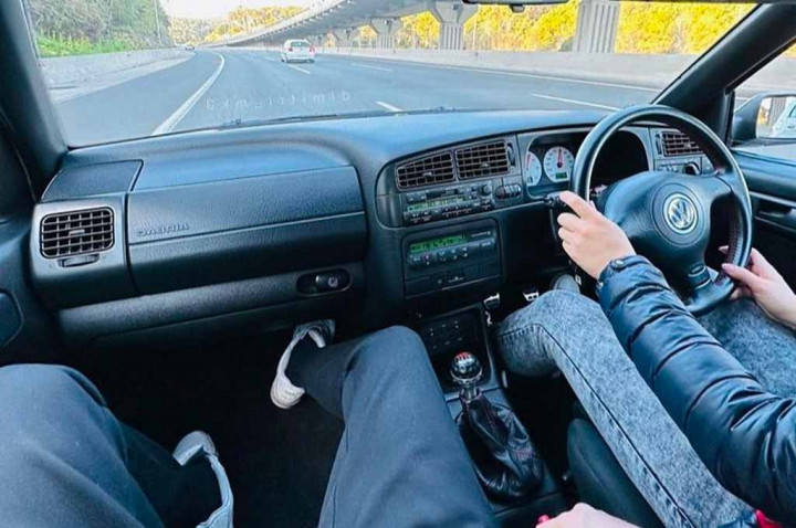 Tahukah Anda? Berkendara dengan Pakaian Ketat Bisa Bikin Kaku?