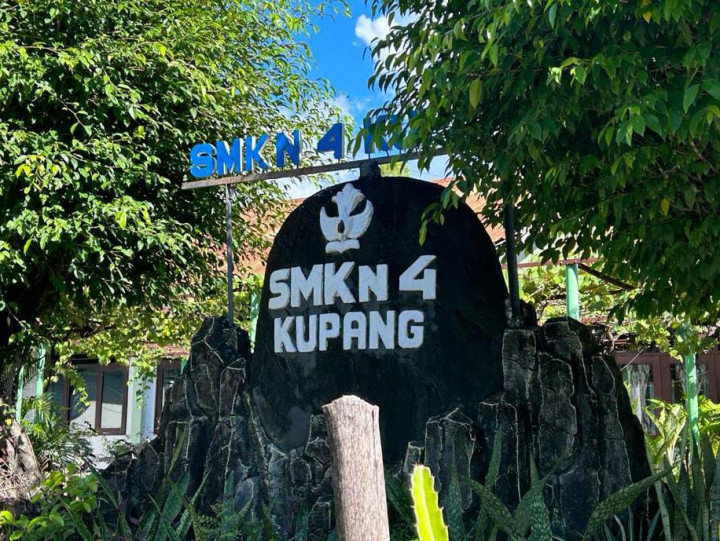 Sekolah dan Orang Tua di NTT Sempat Gontok-gontokan Siswa Masuk Jam 5.30 Pagi