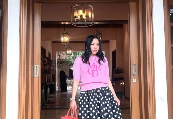 Medina Zein Divonis 2 Tahun Penjara, Uci Flowdea Pasrah Uangnya Tak Kembali