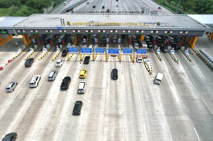 Jumlah Kendaraan Tinggalkan Semarang, Surabaya, dan Malang Meningkat Tajam